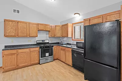 1027 White Bear Avenue N, Saint Paul, MN 55106 - Photo 4