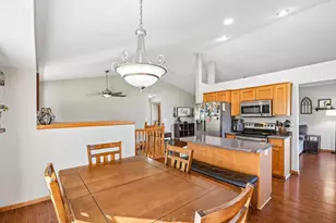 414 Roosevelt Dr, Dresser, WI 54009 - Photo 16
