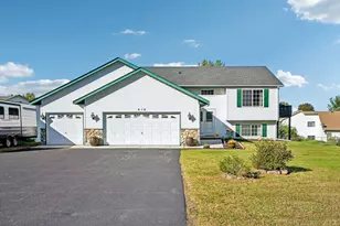 414 Roosevelt Dr, Dresser, WI 54009 - Photo 1