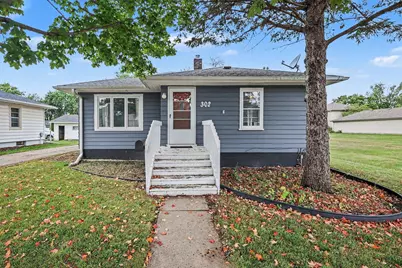 302 Lincoln Avenue N, New Prague, MN 56071 - Photo 1
