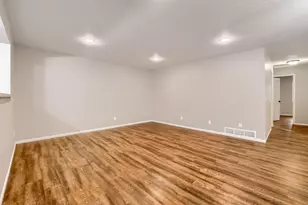 13358 Hughes Ct, Apple Valley, MN 55124 - Photo 18