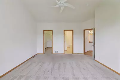 492 Holly Lane N, Oakdale, MN 55128 - Photo 16