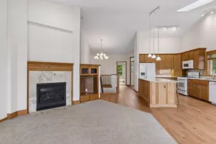 492 Holly Ln N, Oakdale, MN 55128 - Photo 6