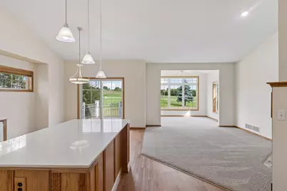 492 Holly Lane N, Oakdale, MN 55128 - Photo 2
