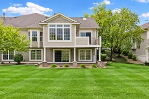 492 Holly Ln N, Oakdale, MN 55128 - Photo 38