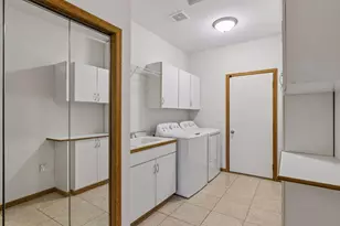 492 Holly Ln N, Oakdale, MN 55128 - Photo 26