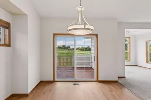 492 Holly Ln N, Oakdale, MN 55128 - Photo 14