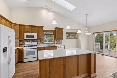 492 Holly Lane N, Oakdale, MN 55128 - Photo 10