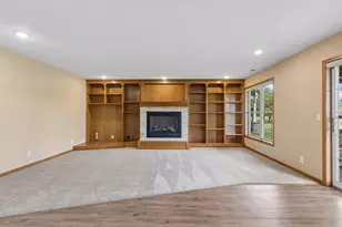 492 Holly Ln N, Oakdale, MN 55128 - Photo 28