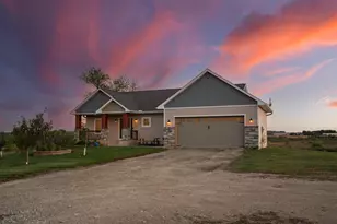 1060 230th St W, Farmington, MN 55024 - Photo 2