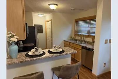 2814 Faulkner Drive, Chaska, MN 55318 - Photo 4
