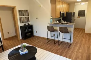 2814 Faulkner Dr, Chaska, MN 55318 - Photo 2