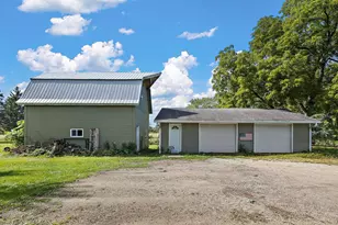 404 W Main St, Morristown, MN 55052 - Photo 14