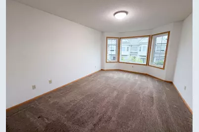 214 Christenson Way NE, Fridley, MN 55432 - Photo 4