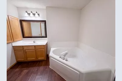 214 Christenson Way NE, Fridley, MN 55432 - Photo 14
