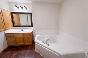 214 Christenson Way NE, Fridley, MN 55432 - Photo 14