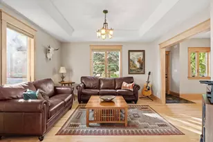 1317 Monroe St NE, Minneapolis, MN 55413 - Photo 6