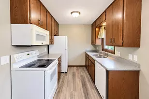 520 Smith St, Le Sueur, MN 56058 - Photo 2