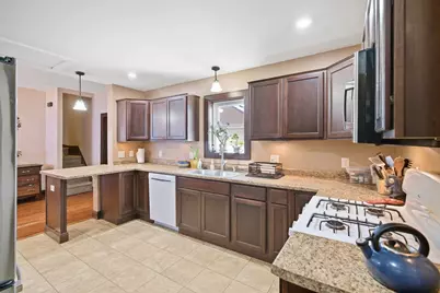 221 S Lincoln Street, Lake Crystal, MN 56055 - Photo 10