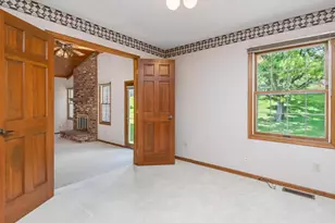 4825 Orchid Ln N, Plymouth, MN 55446 - Photo 8