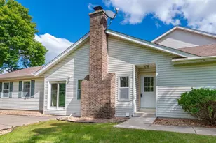 4825 Orchid Ln N, Plymouth, MN 55446 - Photo 2