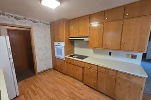 1112 6th Ave SW, Pipestone, MN 56164 - Photo 8