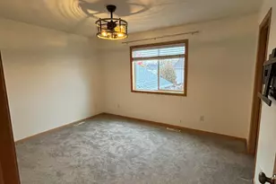 911 Morrison Ave S, Annandale, MN 55302 - Photo 8
