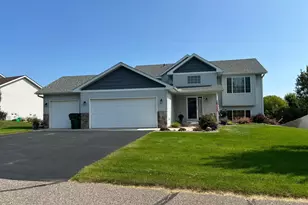 911 Morrison Ave S, Annandale, MN 55302 - Photo 2
