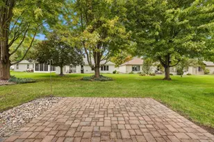 919 Willow Grove Cir, Waite Park, MN 56387 - Photo 2