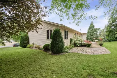 407 Mesabi Drive, Hibbing, MN 55746 - Photo 4