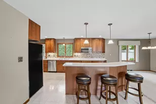 407 Mesabi Dr, Hibbing, MN 55746 - Photo 12