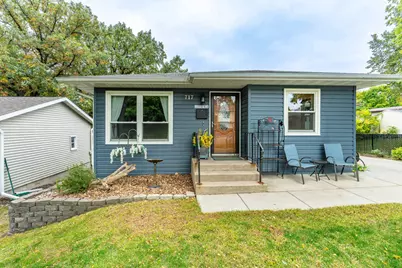 717 W Beech Avenue, Fergus Falls, MN 56537 - Photo 4