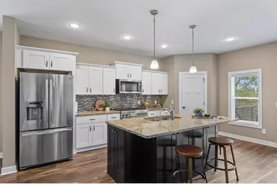 9060 Degler Circle, Chanhassen, MN 55317 - Photo 8