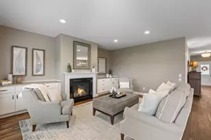 9060 Degler Cir, Chanhassen, MN 55317 - Photo 8