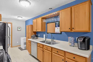 6203 Courtly Rd, Woodbury, MN 55125 - Photo 12