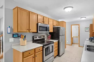 6203 Courtly Rd, Woodbury, MN 55125 - Photo 18