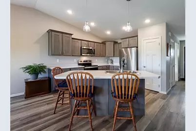 1615 30th Street NW #17, Bemidji, MN 56601 - Photo 2