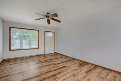 402 Lady Slipper Avenue NE, New Prague, MN 56071 - Photo 2