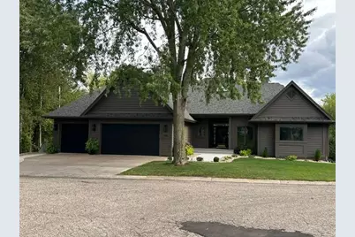 550 Pine Ridge Court, New Richmond, WI 54017 - Photo 2