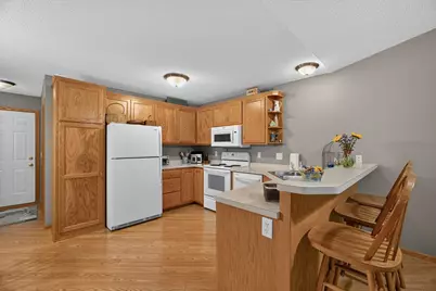 2155 Cleveland Way S, Cambridge, MN 55008 - Photo 8