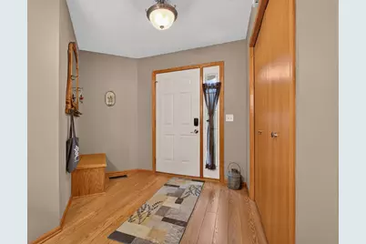 2155 Cleveland Way S, Cambridge, MN 55008 - Photo 4