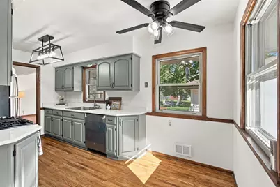 6006 Washburn Avenue N, Brooklyn Center, MN 55430 - Photo 4