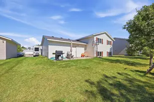 964 7th Ave NW, Hutchinson, MN 55350 - Photo 22