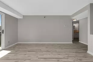 66 9th St E, Saint Paul, MN 55101 - Photo 8
