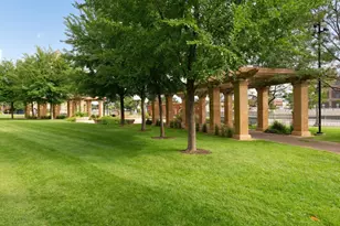 66 9th St E, Saint Paul, MN 55101 - Photo 38