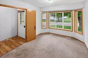 8002 Marsh Run Ct, Rockford, MN 55373 - Photo 8