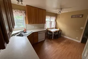 1906 4th Ave SE, Austin, MN 55912 - Photo 2