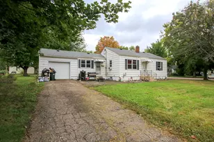 1327 Owen Ave N, Glencoe, MN 55336 - Photo 1
