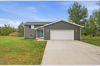 348 1st Avenue S, Motley, MN 56466 - Photo 2