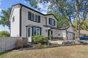 4936 Poppy Ln, Edina, MN 55435 - Photo 4